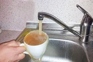 Как убрать мутность, цветность, а также неприятный вкус и запах воды